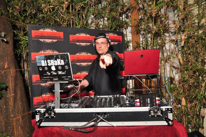 uploads4e93bbae335a9-dj setup